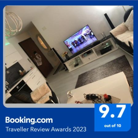 Lovely 2 Bedroom Condo In Gjilan. Kültér fotó